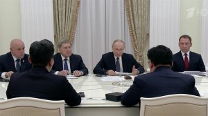 В Кремле накануне состоялся большой переговорный марафон