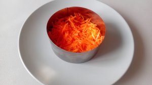 Новогодний салат Печень трески под шубой