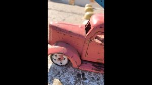 Игрушка автокран как настоящий ,все детали работают ,