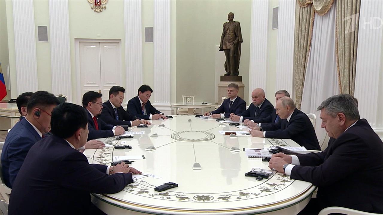 Владимир Путин принял в Кремле премьер-министра Монголии.