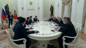 Путин в Кремле провел встречу с премьер-министром Монголии