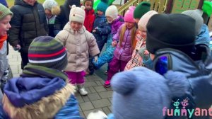 "Выбей мяч из круга" - подвижная игра для старших дошкольников Funny Ant Malahovka