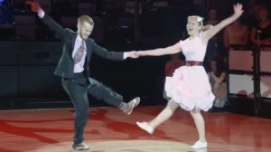 Танцевальное представление от Сондре и Тани. #Танцы