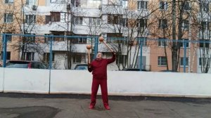 Упражнения с двуручной булавой весом 2.1 кг (15)