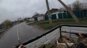 Наши "птичники"БАШКИР и БОБР (в кузове) а так же КЛИМ и ТАДАР (в кабине) по пути на работу не только