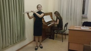 А. Вивальди - Пьеса концерт фа мажор 1 часть  исполняет Люжина Нина