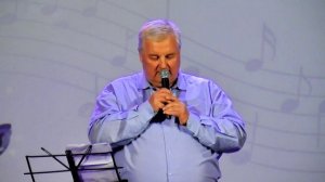 Песня о детстве, что вернёт в теплый двор — трогательно.