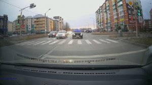 Летит в  лоб А 988 ММ 19