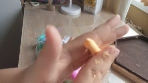 лепим пончик 🍩🍩🍩🍩 ис пластилина🩷🩵🩶