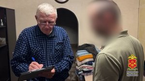 Полиция Кузбасса нашла таксиста, забравшего себе 500 000 рублей, похищенные аферистами у пенсионерки