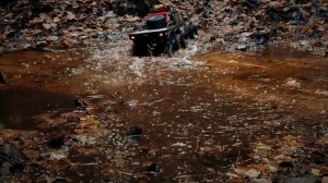 Через реку шестиколесный RC трак Crossrc EMO XL2