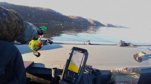 рыбалка в отвес в ноябре с лодки