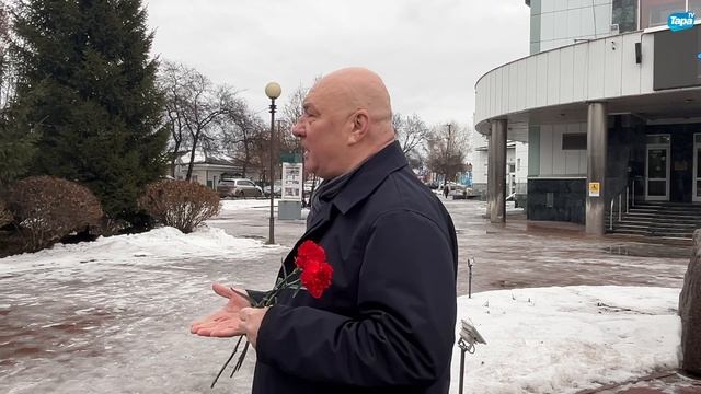 Возложение цветов к памятнику Ульянова (20.11.2025) смотреть онлайн