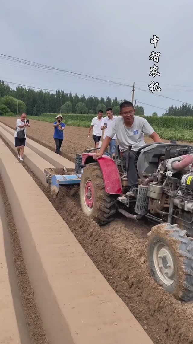 Машина для подъема гребней, #культиватор @dyowiunn5xrc