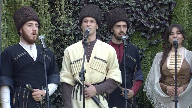 Ансамбль ''Уацамонгæ'' - Зарина | Поют Осетины