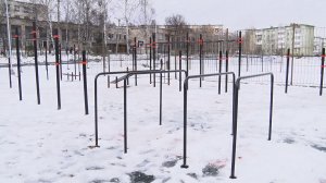 Глава округа Олег Решетников провёл выездное совещание на стадионе первой школы