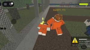 Сбежал из тюрьмы в Роблокс