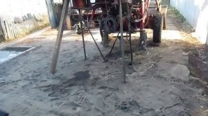 Собрал коробку и скатил трактор .