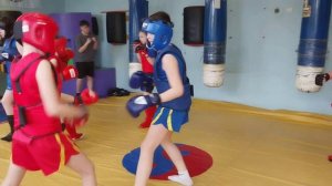 ушу-саньда. раздел "кикбокс". Горбунова Алиса 10 лет и Лимоненко Валерия 11 лет тренер Г.В.Ильин