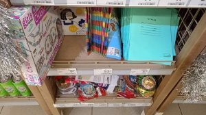 Новогодние товары в магазине Перекресток.