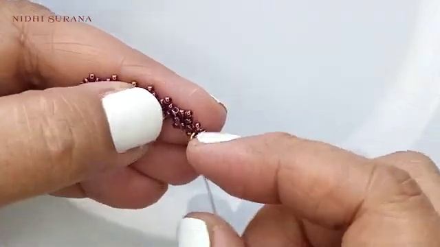 Браслет и колье с кристалами от Nidhi Surana смотреть онлайн