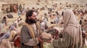 Насыщение пятью хлебами и двумя рыбами/Чудесное насыщение 5 хлебами/Чудо умножения хлебов/Библия