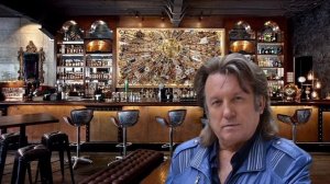 Юрий Лоза в баре (пародия на песню Девочка сегодня в баре)