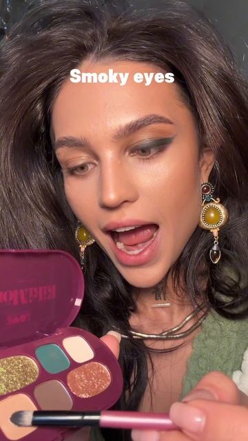 Акцент на глаза👀 смотреть онлайн