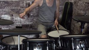 11-й месяц занятий на барабанах John Mayal - driving Till the Break