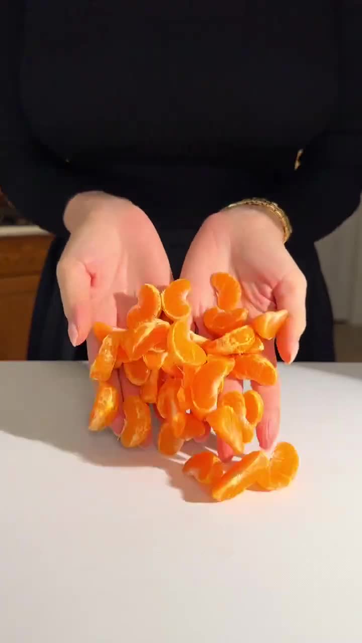 2-Ingredient Chocolate Mandarin Hearts 🍊🍫 (My Favorite Winter Treat) смотреть онлайн