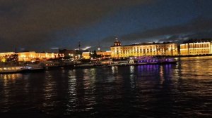 Ночная Нева туристы