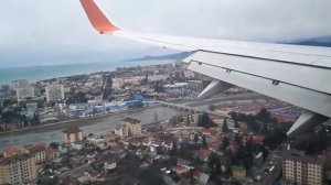 Посадка боинг 737-800 в Адлере Сильный ветер .