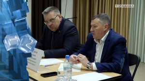 В библиотеке состоялась встреча главы города Евгения Курапова с жителями микрорайона Солнечный