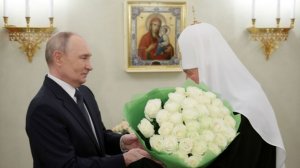 Путин поздравил патриарха Кирилла с днем рождения