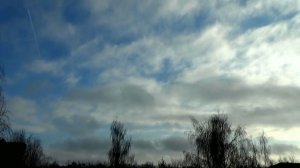 Инверсионные облака накрыли небо над городом Вязники. Съемка 20.11.2025