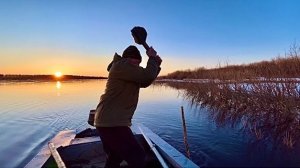 Ставим и проверяем сети и фитиль. Рыбалка на севере. Первая рыба.