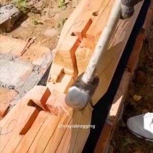 Процесс постройки дома.