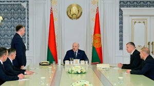 Лукашенко поручил новым управленцам чаще посещать предприятия и фермы