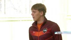 Чемпионы Сибири по футболу провели тренировку для простых барнаульских школьников