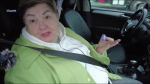 Новогоднюю ель установили на городской площади в Ишиме