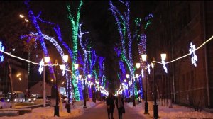 К Новому году по улицам Уфы протянут 18 километров гирлянд