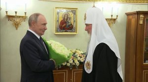 Владимир Путин поздравил патриарха Кирилла с днем рождения