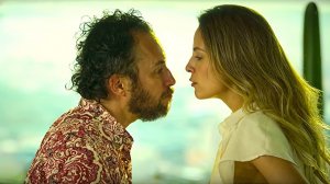 Красивая девушка и стрёмный парень остались одни на Земле