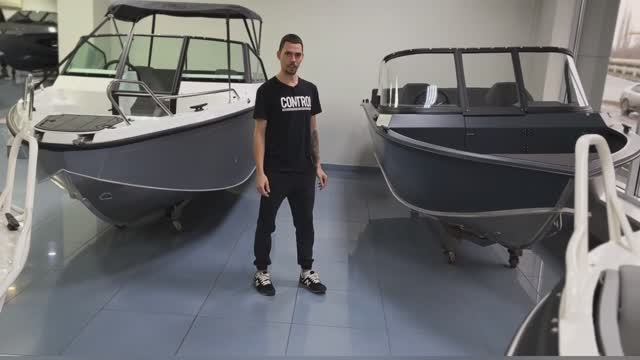Сравниваем две новинки: Триера 460 Bowrider Comfort и Victory 470 Open