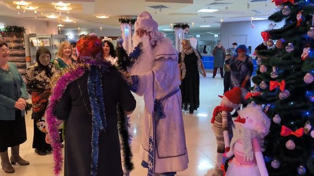 ДУБОВСКОЙ ДВОРЕЦ КУЛЬТУРЫ — вот и прошёл новогодний маскарад.