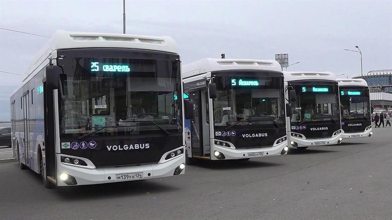 Четыре миллиона работников транспортной сферы отмечают профессиональный праздник.