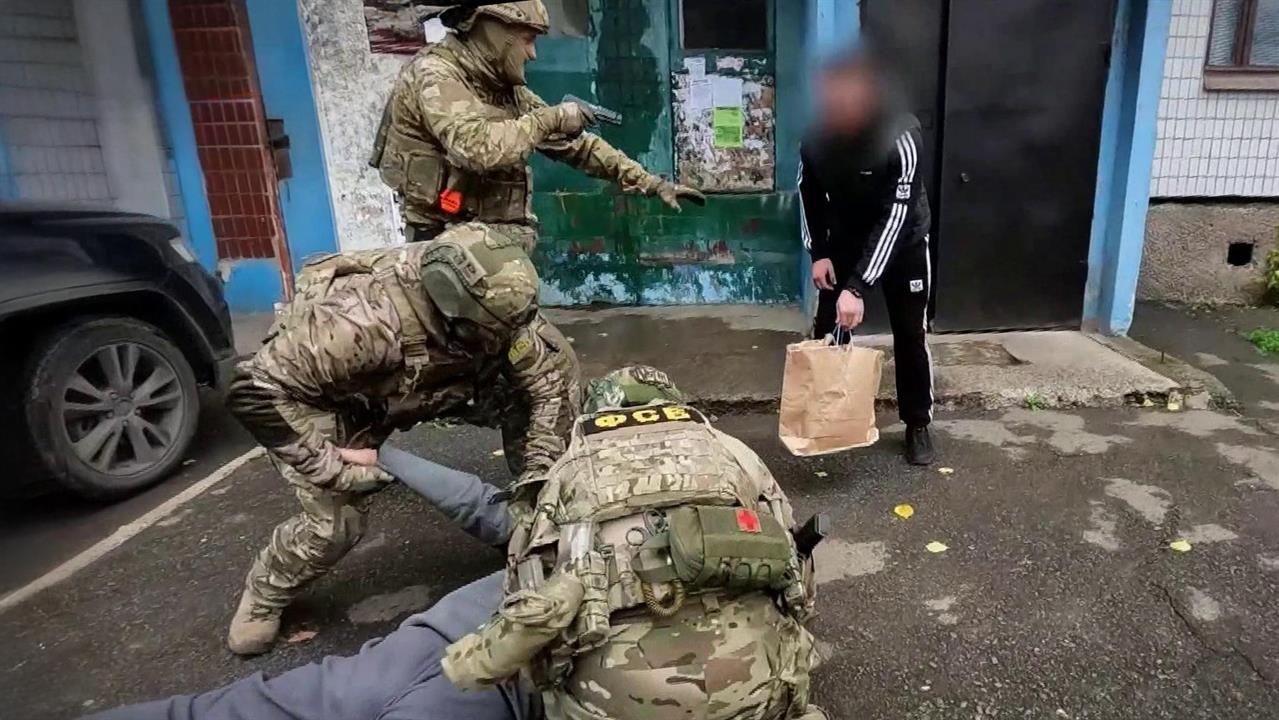 Сотрудники ФСБ предотвратили убийство высокопоставленного российского офицера.