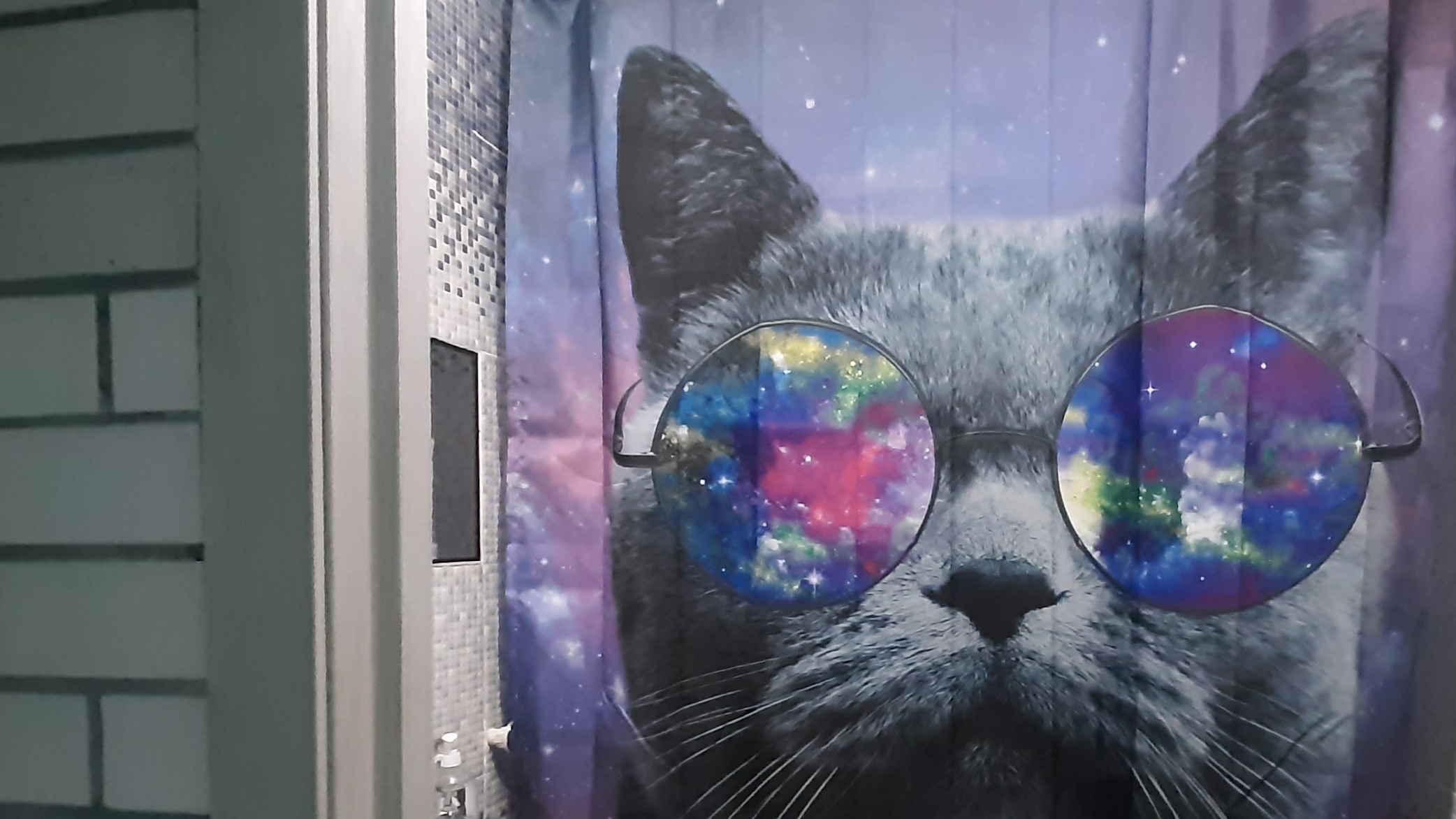 Эй диджей ты что е...н, да