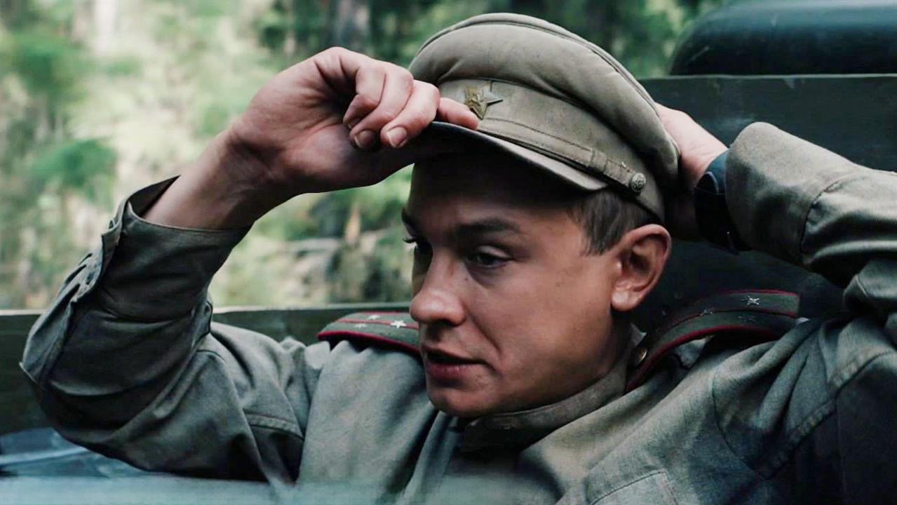 В широкий прокат выходит финальная версия захватывающей драмы "Август".