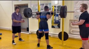 Соточка близка. Присед 180 кг.